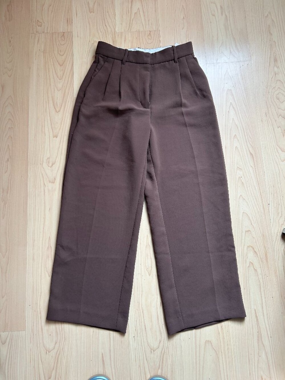 Brown Aritzia Effortless Pants - Cropped